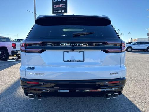 2026 GMC Acadia Denali