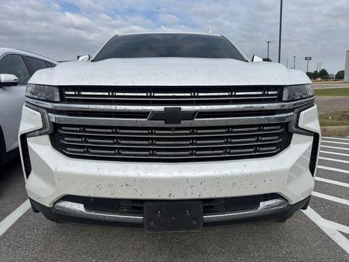 Iridescent Pearl Tricoat 2023 Chevrolet Suburban Premier
