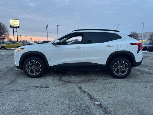 2025 Chevrolet Trax LT