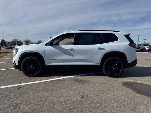 2026 GMC Acadia Elevation FWD