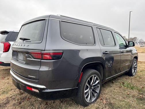 2022 Jeep Wagoneer Series III 4x4