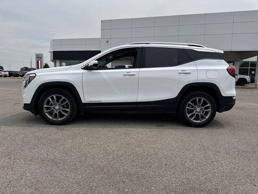 2022 GMC Terrain SLT