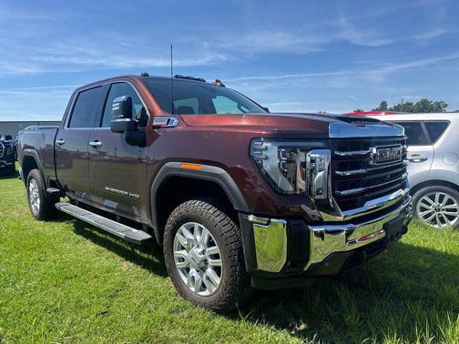 Redwood Metallic 2024 GMC Sierra 2500 SLT
