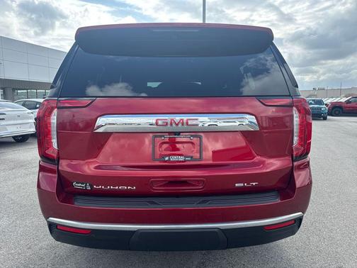 2024 GMC Yukon XL SLT