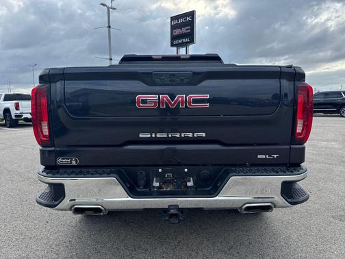 2022 GMC Sierra 1500 SLT