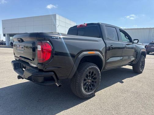 Onyx Black 2026 GMC Canyon Elevation