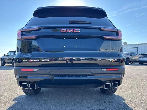 2024 GMC Acadia AWD AT4