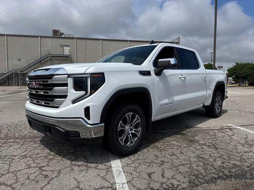 Summit White 2026 GMC Sierra 1500 SLE