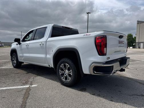 Summit White 2026 GMC Sierra 1500 SLE