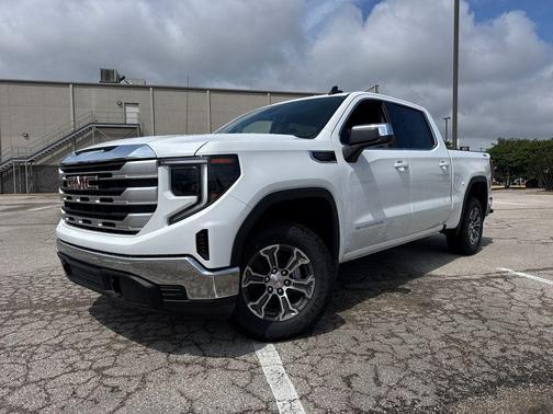 Summit White 2026 GMC Sierra 1500 SLE