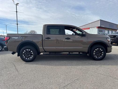 2024 Nissan Titan PRO-4X