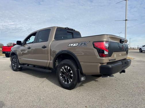 2024 Nissan Titan PRO-4X