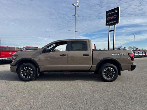 2024 Nissan Titan PRO-4X
