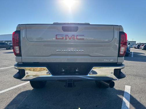 2026 GMC Sierra 2500 SLE