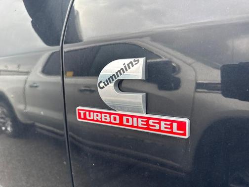 2021 RAM 2500 Laramie Crew Cab 4x4 6'4' Box