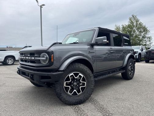 Carbonized Gray Metallic 2022 Ford Bronco Outer Banks
