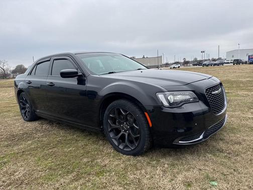 2019 Chrysler 300 Touring