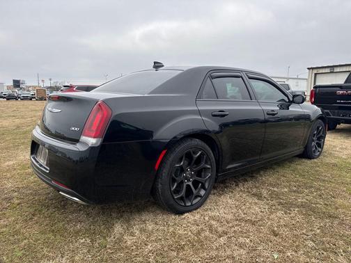 2019 Chrysler 300 Touring