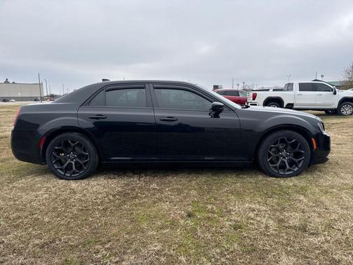 2019 Chrysler 300 Touring