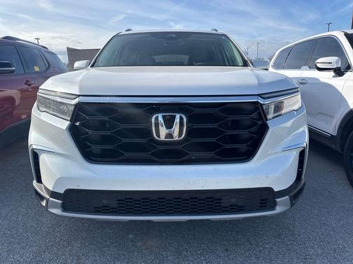 2024 Honda Pilot Touring 8-Passenger