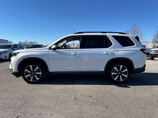 2024 Honda Pilot Touring 8-Passenger