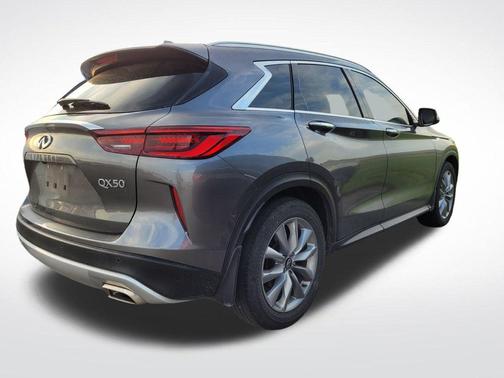 2022 INFINITI QX50 LUXE