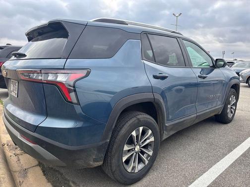 Lakeshore Blue Metallic 2025 Chevrolet Equinox 1LT