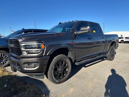 2022 RAM 2500 Laramie Crew Cab 4x4 6'4' Box