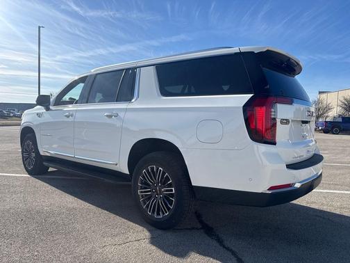 2026 GMC Yukon XL 4WD Elevation