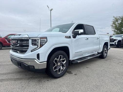Glacier White Tricoat 2026 GMC Sierra 1500 SLT