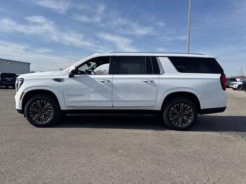 2026 GMC Yukon XL 4WD Elevation