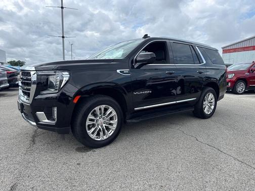 2023 GMC Yukon SLT