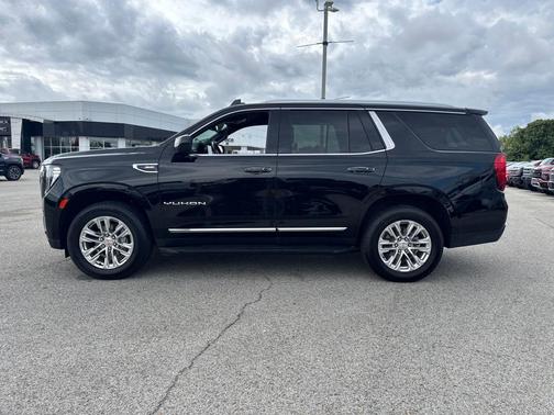 2023 GMC Yukon SLT