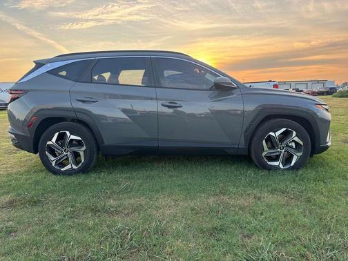 Gray 2024 Hyundai TUCSON SEL