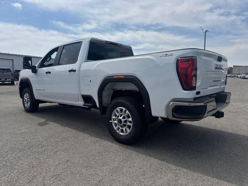 Summit White 2026 GMC Sierra 2500 Pro