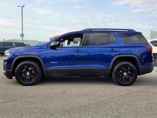 2023 GMC Acadia AWD AT4