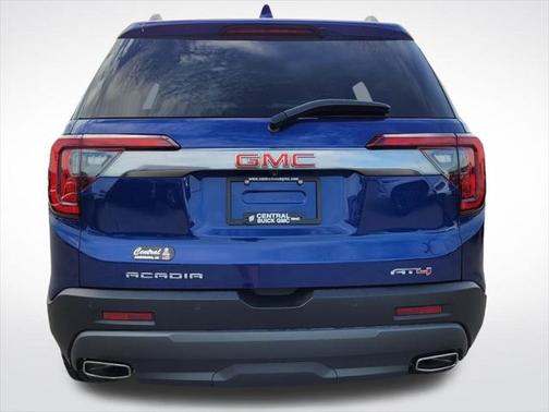 2023 GMC Acadia AWD AT4