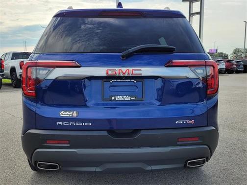 2023 GMC Acadia AWD AT4