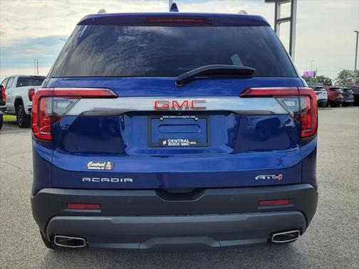 2023 GMC Acadia AWD AT4