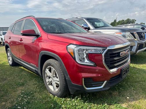 Cayenne Red Tintcoat 2022 GMC Terrain SLE