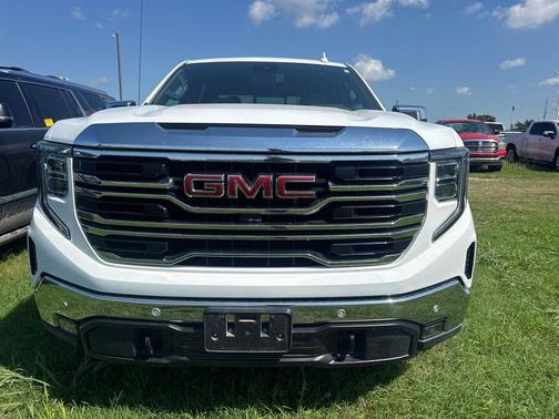 Summit White 2024 GMC Sierra 1500 SLT