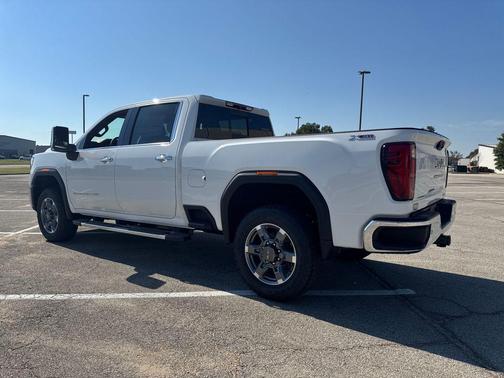2026 GMC Sierra 2500 SLT