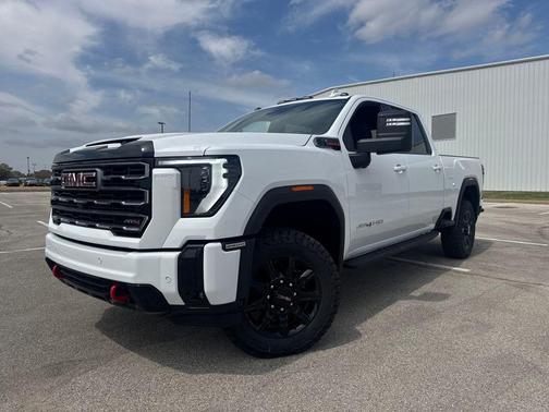 Summit White 2026 GMC Sierra 2500 AT4