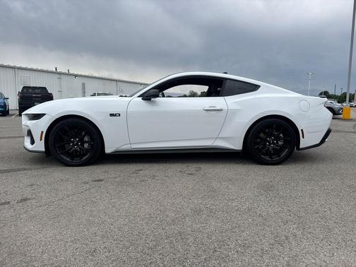 Oxford White 2025 Ford Mustang GT