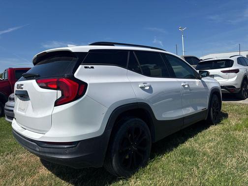 Summit White 2020 GMC Terrain SLE