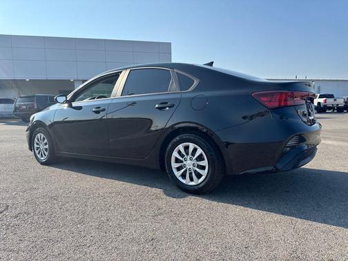 2023 Kia Forte LX