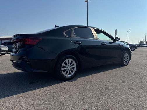2023 Kia Forte LX