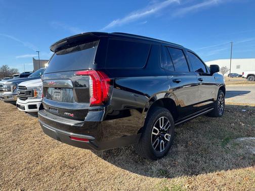 2023 GMC Yukon 4WD AT4