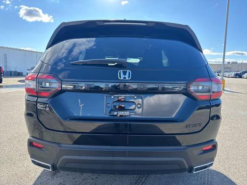 2025 Honda Pilot Sport