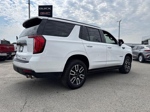 2022 GMC Yukon 4WD AT4